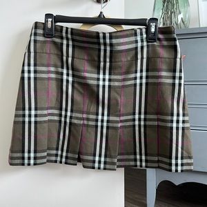 Burberry skirt
